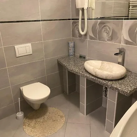 Πανσιόν Na Cisarstvi 3*