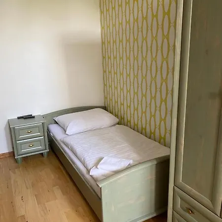 Na Císařství Pensión 3*